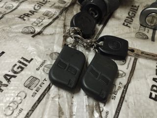 bontott SEAT TOLEDO Zárbetét Szett