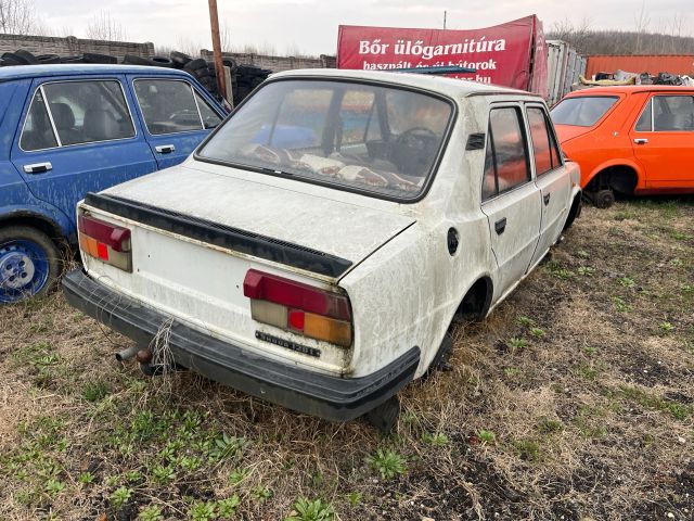 bontott SKODA 105,120 Váltó Kulissza