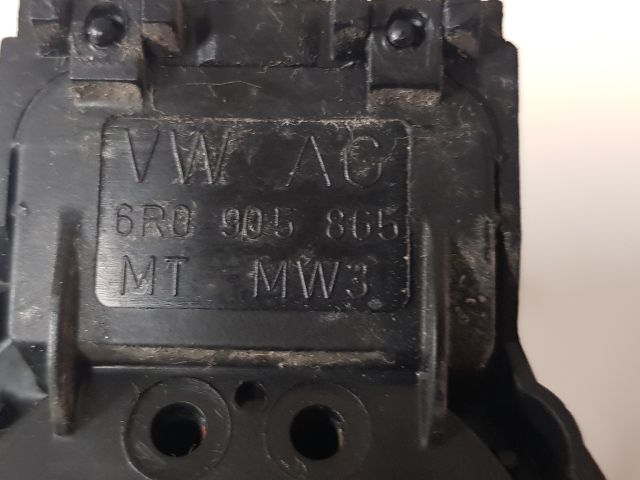 bontott SKODA CITIGO Gyújtáskapcsoló Házzal