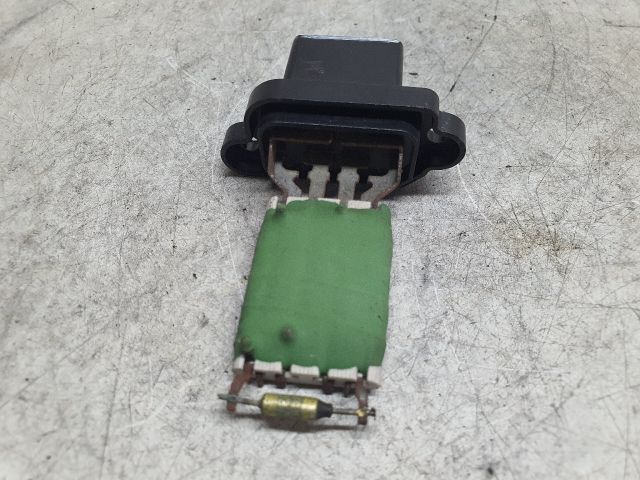 bontott SKODA CITIGO Előtét Ellenállás Fűtőmotor