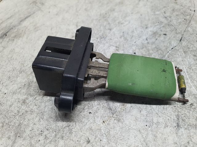 bontott SKODA CITIGO Előtét Ellenállás Fűtőmotor