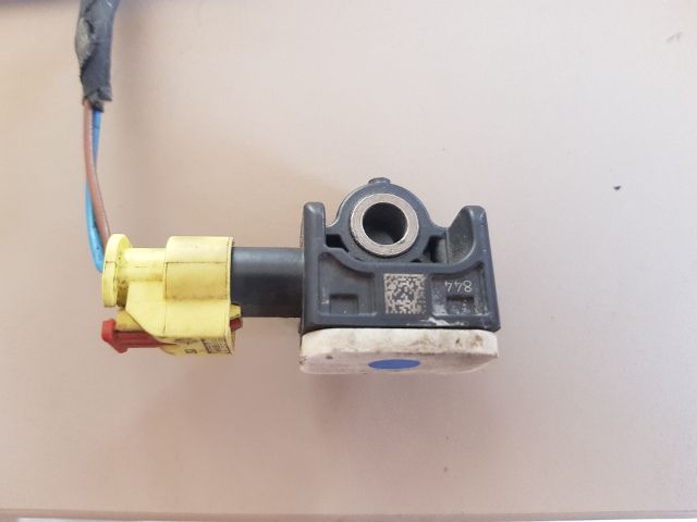 bontott SKODA CITIGO Első Középső Ütközés Érzékelő (Homlokfalon)