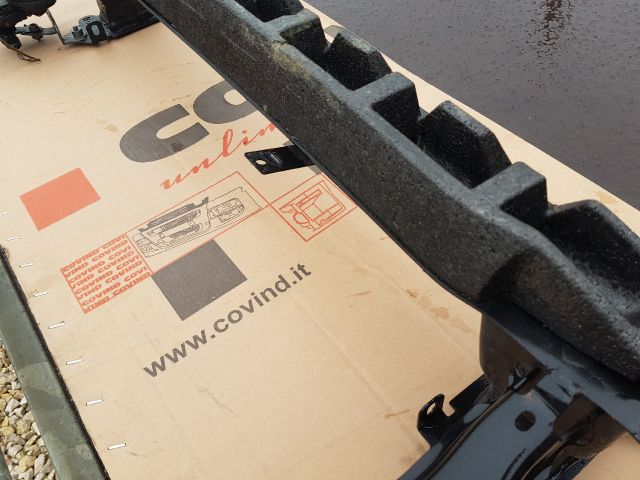 bontott SKODA CITIGO Első Lökhárító Merevítő (Fém)