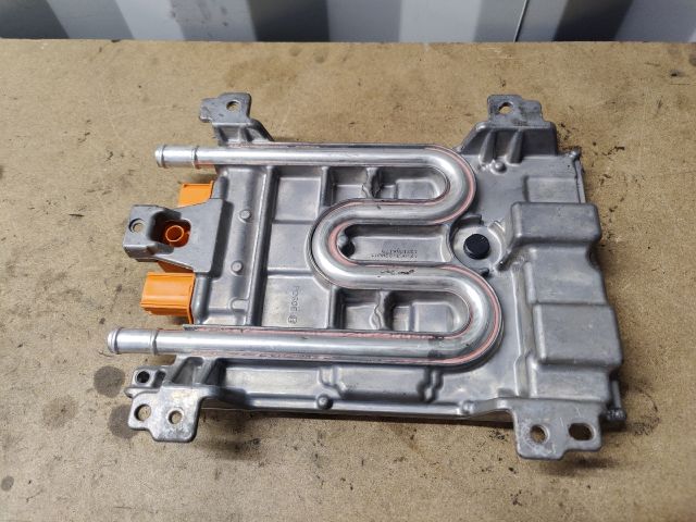 bontott SKODA ENYAQ AC/DC Inverter 230V