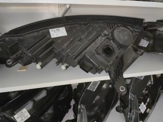 bontott SKODA ENYAQ Bal Ledes Fényszóró