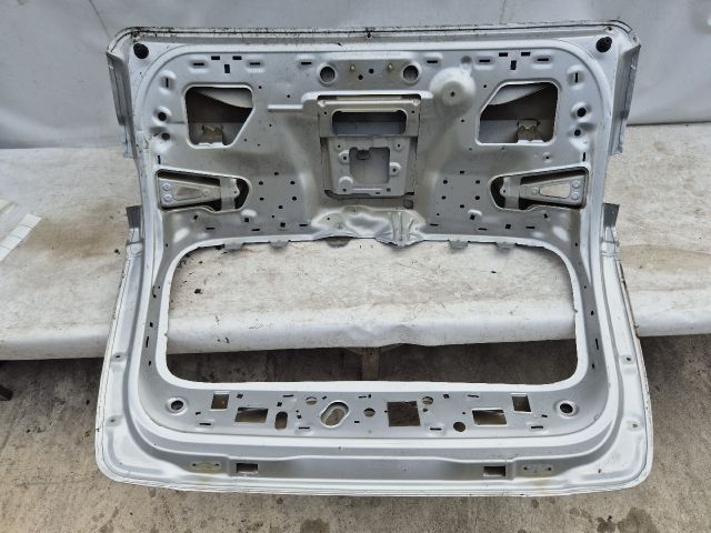 bontott SKODA ENYAQ Csomagtérajtó (Üres lemez)