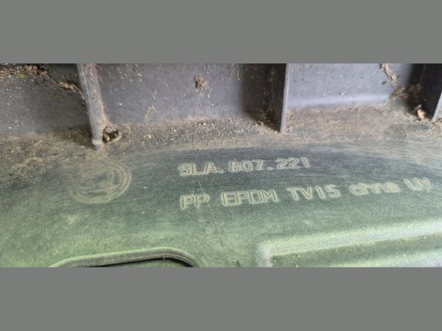 bontott SKODA ENYAQ Első Lökhárító (Üresen)