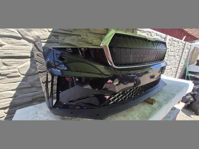 bontott SKODA ENYAQ Első Lökhárító (Üresen)