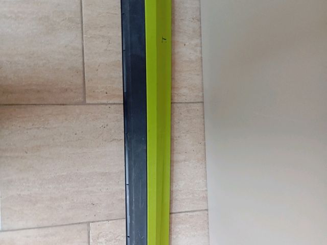 bontott SKODA ENYAQ Jobb első Ajtó Díszléc