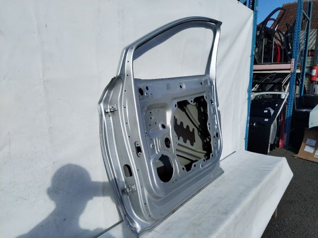 bontott SKODA ENYAQ Jobb első Ajtó (Üres lemez)