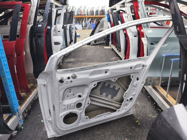 bontott SKODA ENYAQ Jobb első Ajtó (Üres lemez)