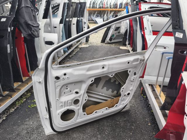 bontott SKODA ENYAQ Jobb első Ajtó (Üres lemez)