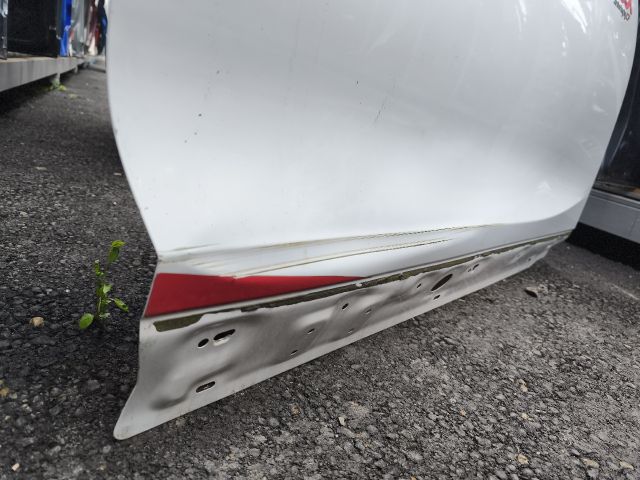 bontott SKODA ENYAQ Jobb első Ajtó (Üres lemez)