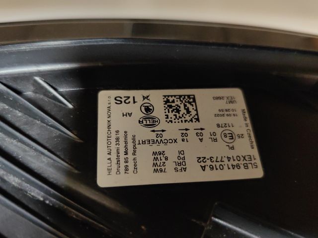 bontott SKODA ENYAQ Jobb Ledes Fényszóró