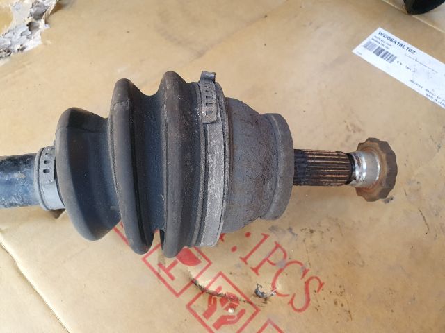 bontott SKODA FABIA I Bal Féltengely