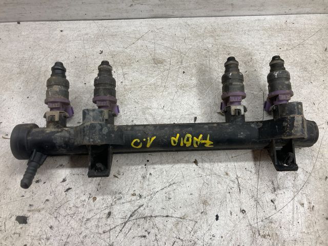 bontott SKODA FABIA I Porlasztó Sor / Híd