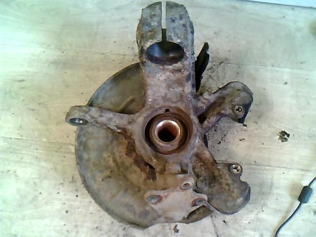 bontott SKODA FABIA I Bal első Csonkállvány Kerékaggyal