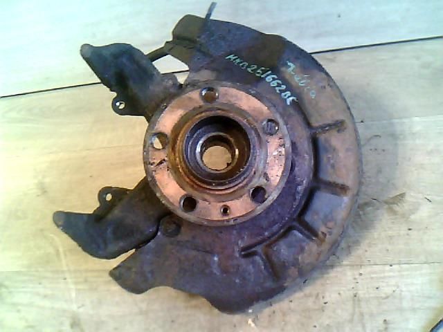 bontott SKODA FABIA I Bal első Csonkállvány Kerékaggyal