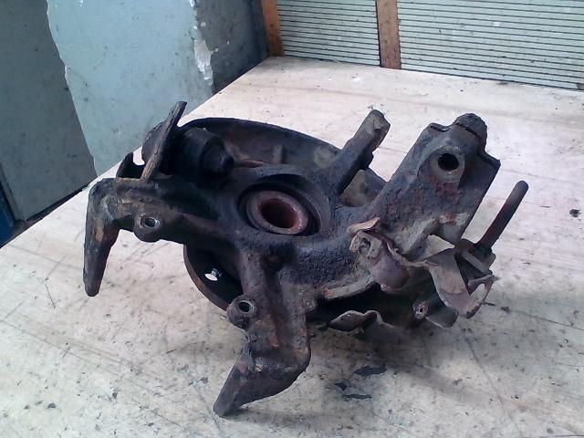 bontott SKODA FABIA I Bal első Csonkállvány Kerékaggyal