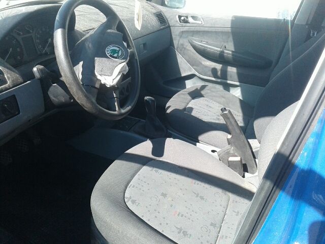 bontott SKODA FABIA I Bal Féltengely