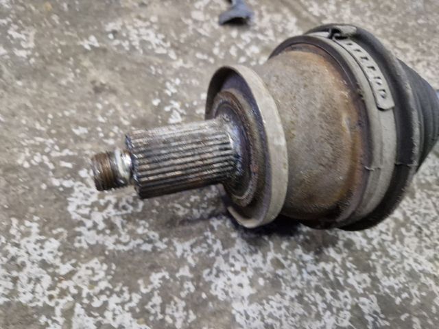 bontott SKODA FABIA I Bal Féltengely