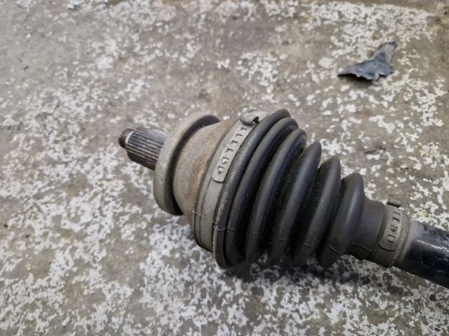 bontott SKODA FABIA I Bal Féltengely