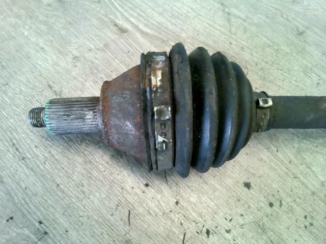 bontott SKODA FABIA I Bal Féltengely