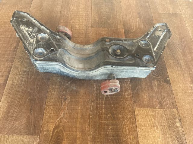 bontott SKODA FABIA I Első Bölcső