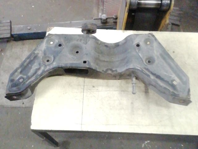 bontott SKODA FABIA I Első Bölcső