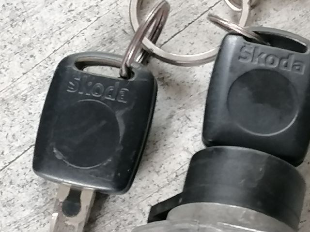 bontott SKODA FABIA I Gyújtáskapcsoló Házzal