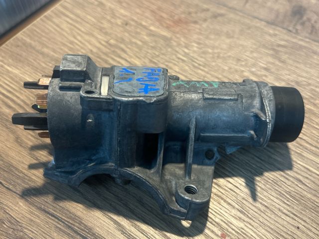 bontott SKODA FABIA I Gyújtáskapcsoló Házzal