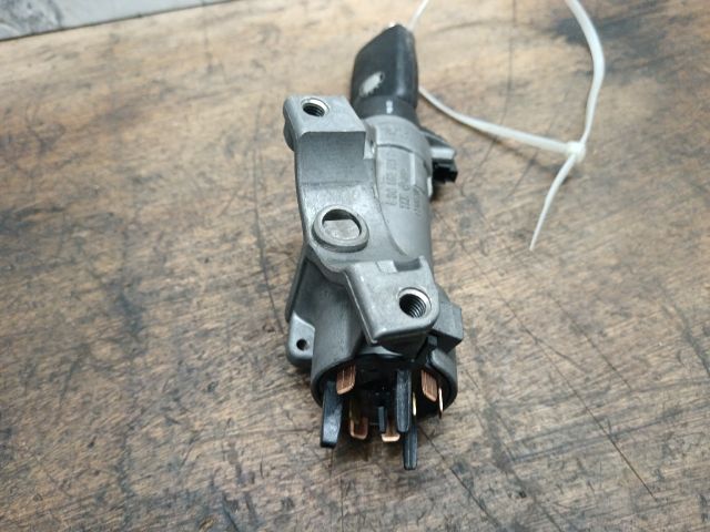 bontott SKODA FABIA I Gyújtáskapcsoló Házzal