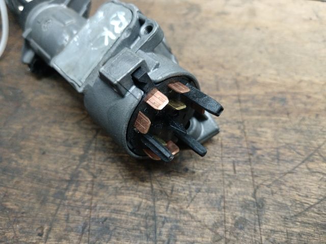 bontott SKODA FABIA I Gyújtáskapcsoló Házzal