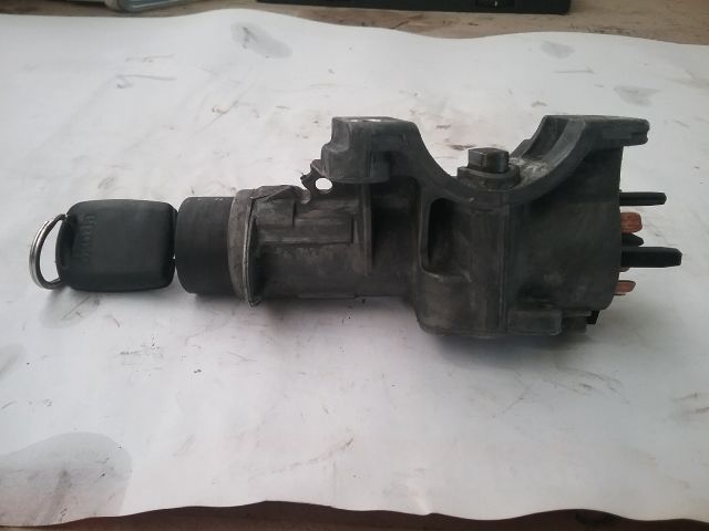 bontott SKODA FABIA I Gyújtáskapcsoló Házzal