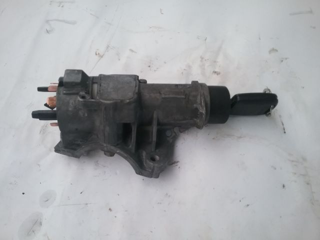 bontott SKODA FABIA I Gyújtáskapcsoló Házzal