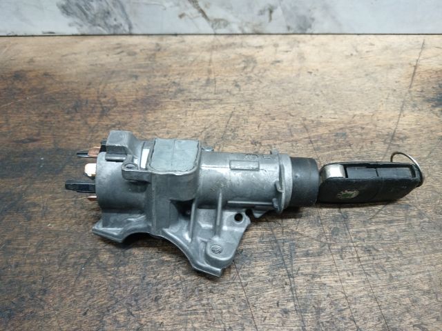 bontott SKODA FABIA I Gyújtáskapcsoló Házzal