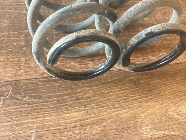 bontott SKODA FABIA I Hátsó Rugó Pár