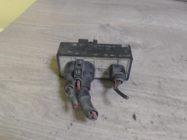 bontott SKODA FABIA I Hűtőventilátor Relé