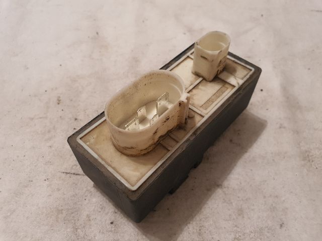 bontott SKODA FABIA I Hűtőventilátor Relé