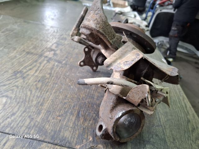 bontott SKODA FABIA I Jobb első Csonkállvány Kerékaggyal