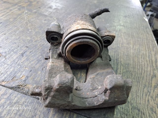 bontott SKODA FABIA I Jobb első Féknyereg Munkahengerrel