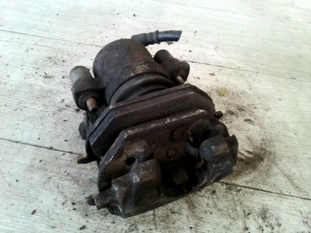 bontott SKODA FABIA I Jobb első Féknyereg Munkahengerrel