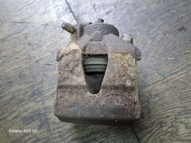 bontott SKODA FABIA I Jobb első Féknyereg Munkahengerrel