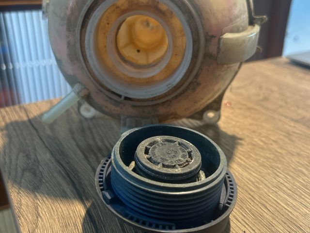 bontott SKODA FABIA I Kiegyenlítő Tartály