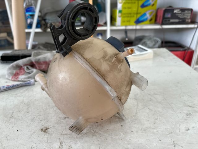 bontott SKODA FABIA I Kiegyenlítő Tartály