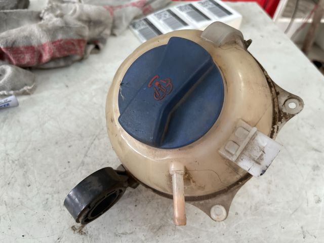 bontott SKODA FABIA I Kiegyenlítő Tartály