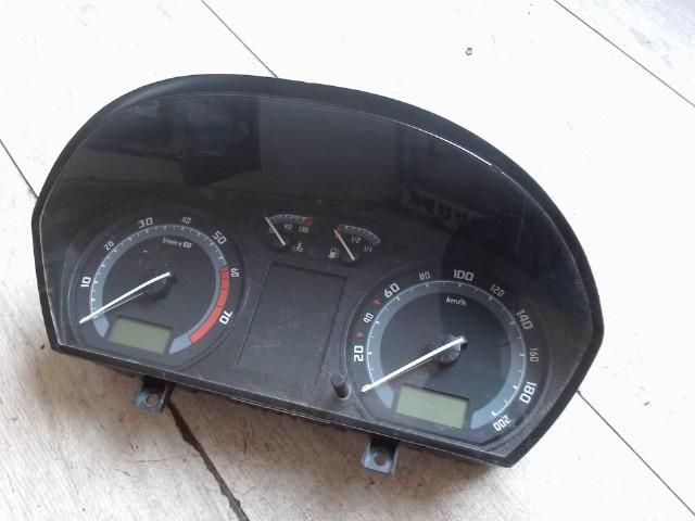 bontott SKODA FABIA I Kilométeróra