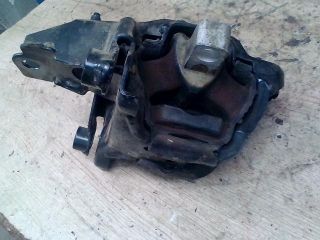 bontott SKODA FABIA I Motor Tartó Bak Bal