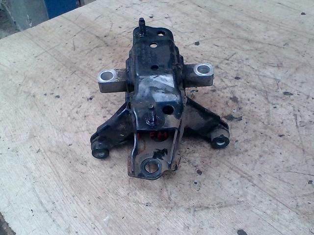 bontott SKODA FABIA I Motor Tartó Bak Bal