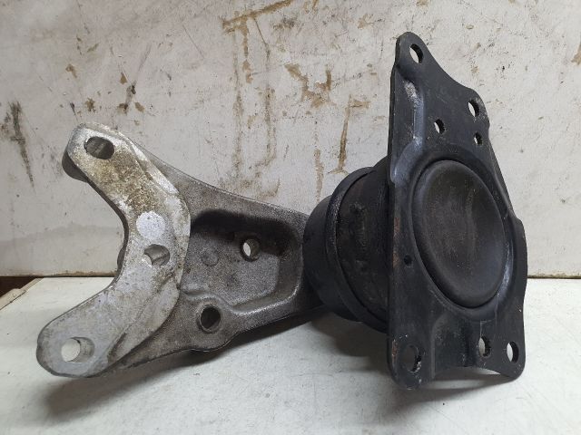 bontott SKODA FABIA I Motor Tartó Bak (Fém)